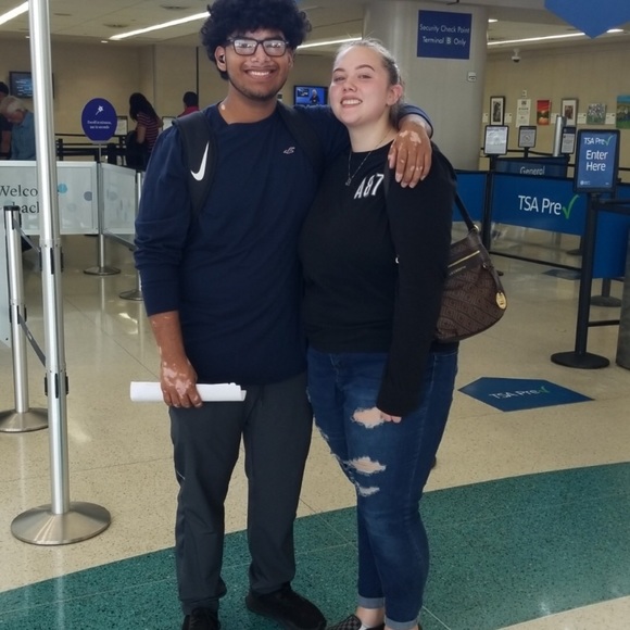 Meet your Posher, Brandy - Picture 1 of 1